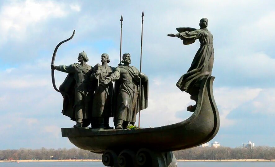 памятник основателям Киева